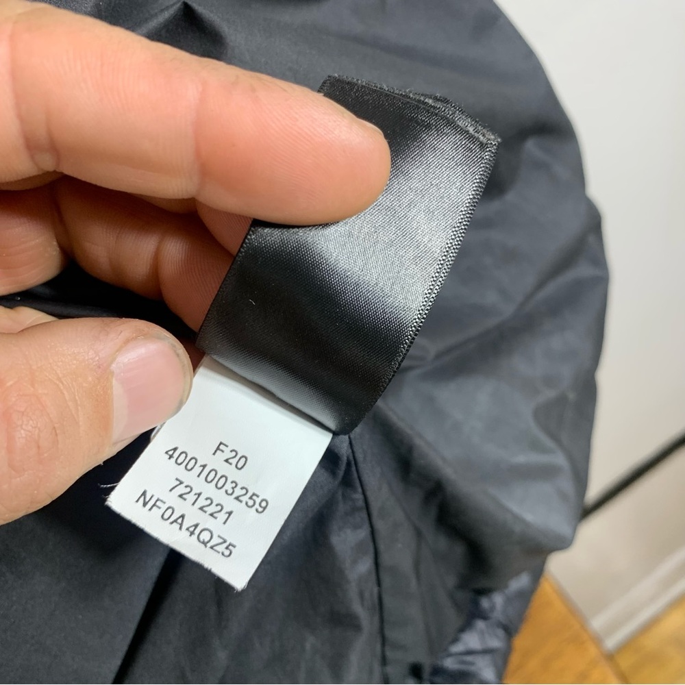 North face unisex Winter coat - Picture 9 of 9